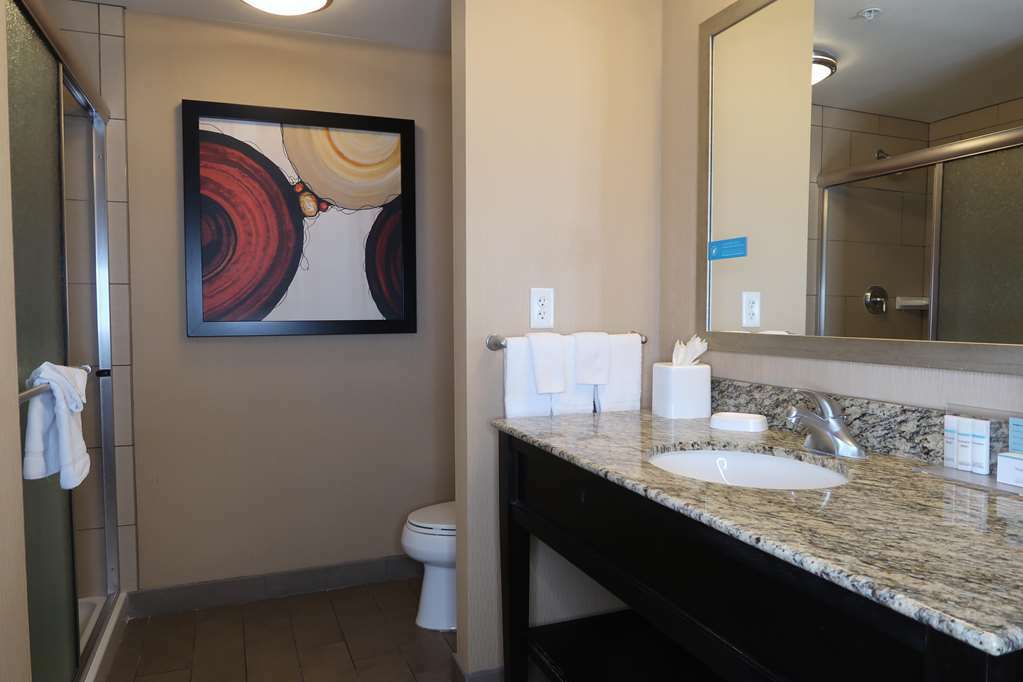 Hampton Inn & Suites Salinas Room photo